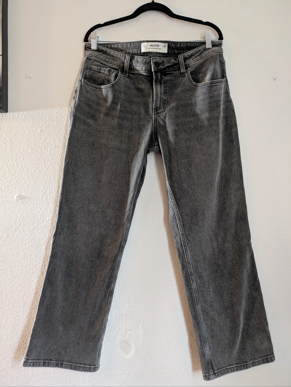 ​Hollister Low-Rise Relaxed Straight Jeans Gray Women’s Size 10S
